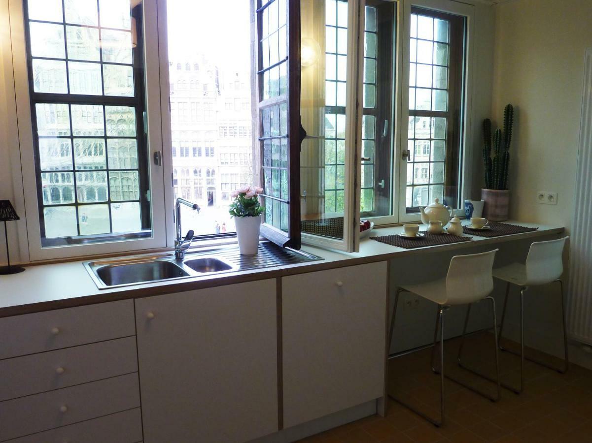Antwerp Old Town Triplex Apartment Экстерьер фото